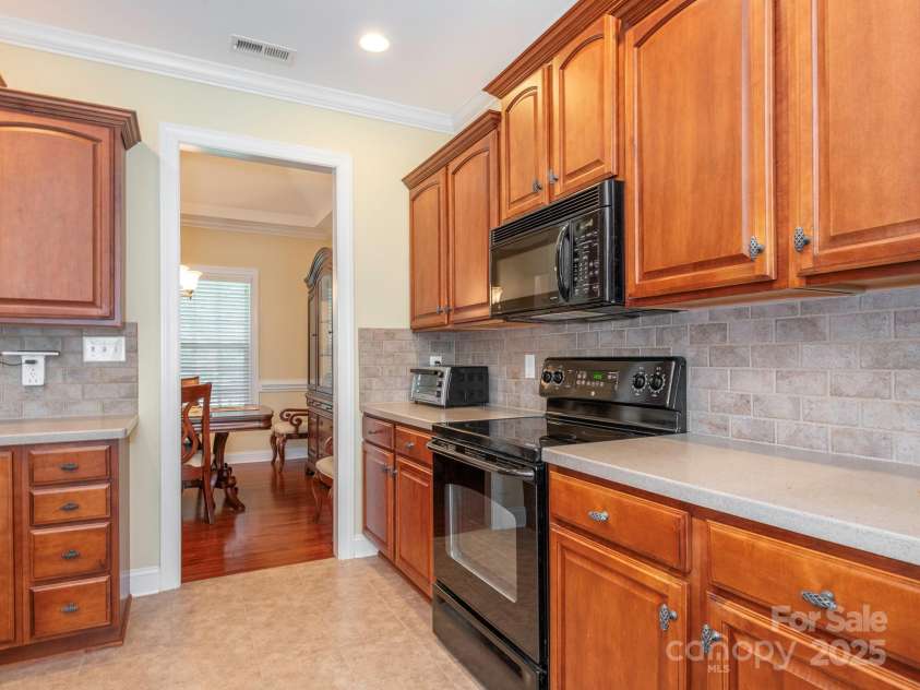 3697 Travertine Drive, Lancaster, SC 29720.  MLS# CAR4271522, YatesRealty ID 22592. Kitchen