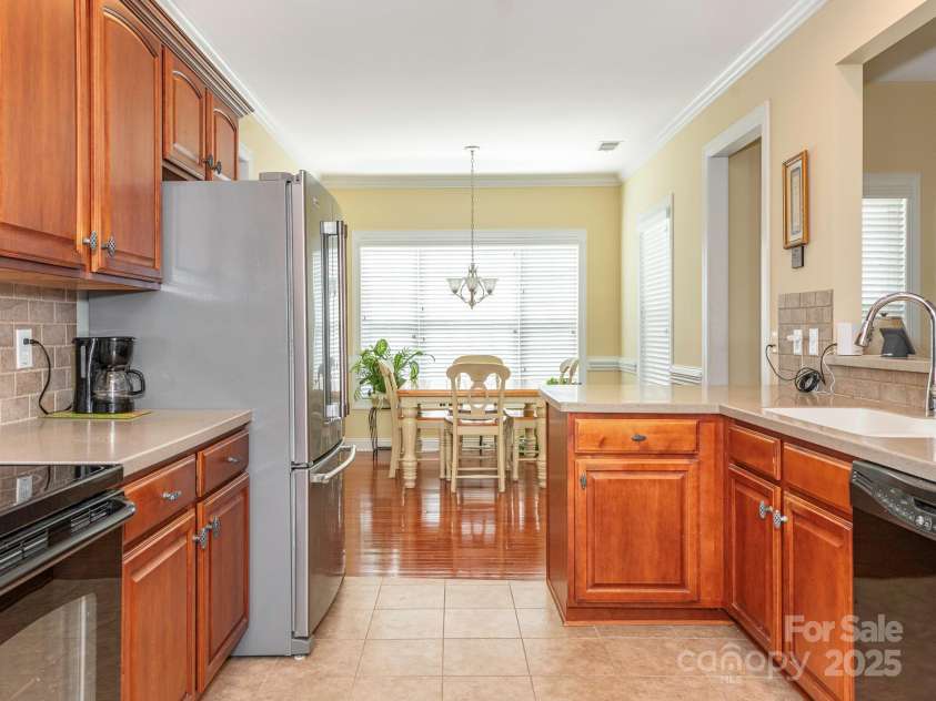 3697 Travertine Drive, Lancaster, SC 29720.  MLS# CAR4271522, YatesRealty ID 22592. Kitchen into Breakfast Nook