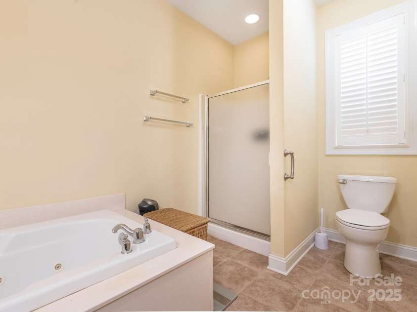 3697 Travertine Drive, Lancaster, SC 29720.  MLS# CAR4271522, YatesRealty ID 22592. Primary Bathroom