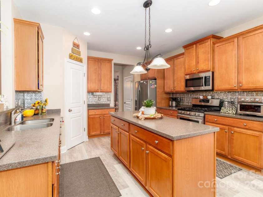 1006 Apogee Drive, Indian Trail, NC 28079.  MLS# CAR4266801, YatesRealty ID 22593. 