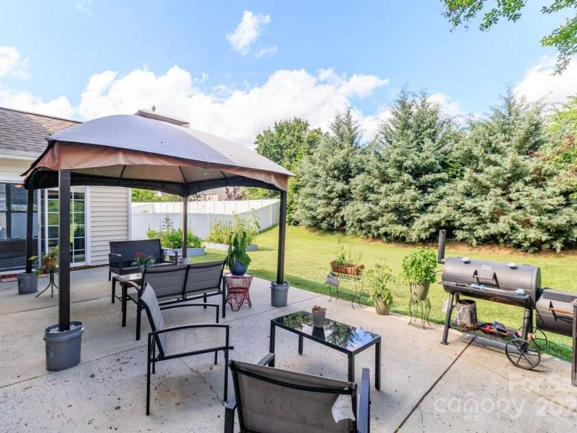 1006 Apogee Drive, Indian Trail, NC 28079.  MLS# CAR4266801, YatesRealty ID 22593. 