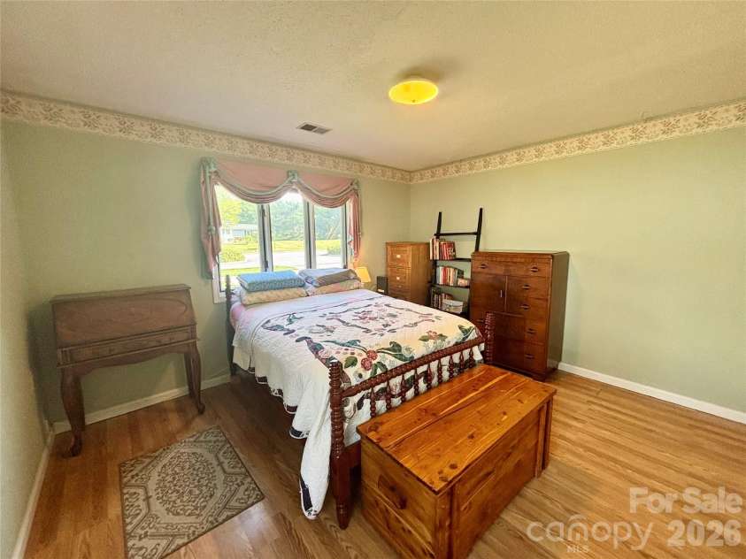 3 Wintry Drive, Hendersonville, NC 28792.  MLS# CAR4370347, YatesRealty ID 22594. 