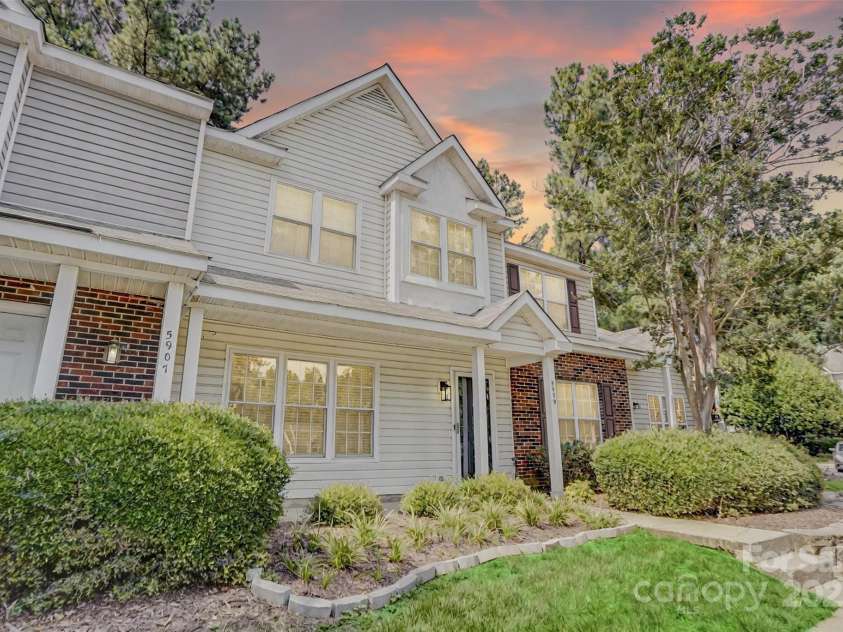 5909 Cougar Lane, Charlotte, NC 28269.  MLS# CAR4273446, YatesRealty ID 22594. 