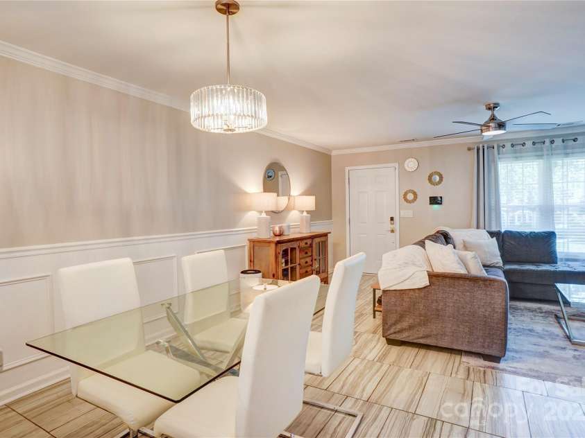 5909 Cougar Lane, Charlotte, NC 28269.  MLS# CAR4273446, YatesRealty ID 22594. 