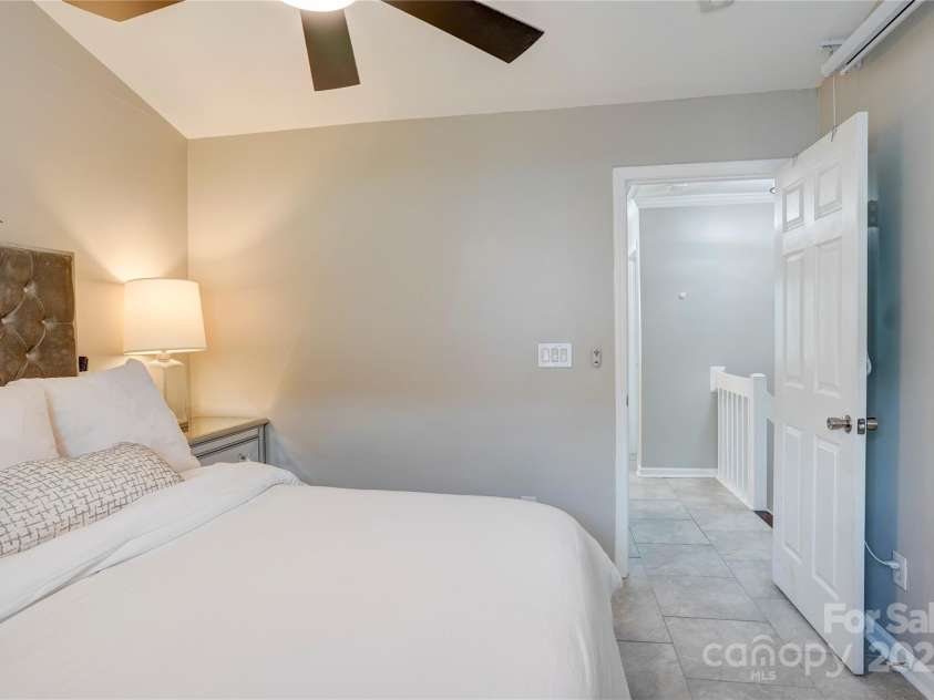 5909 Cougar Lane, Charlotte, NC 28269.  MLS# CAR4273446, YatesRealty ID 22594. 