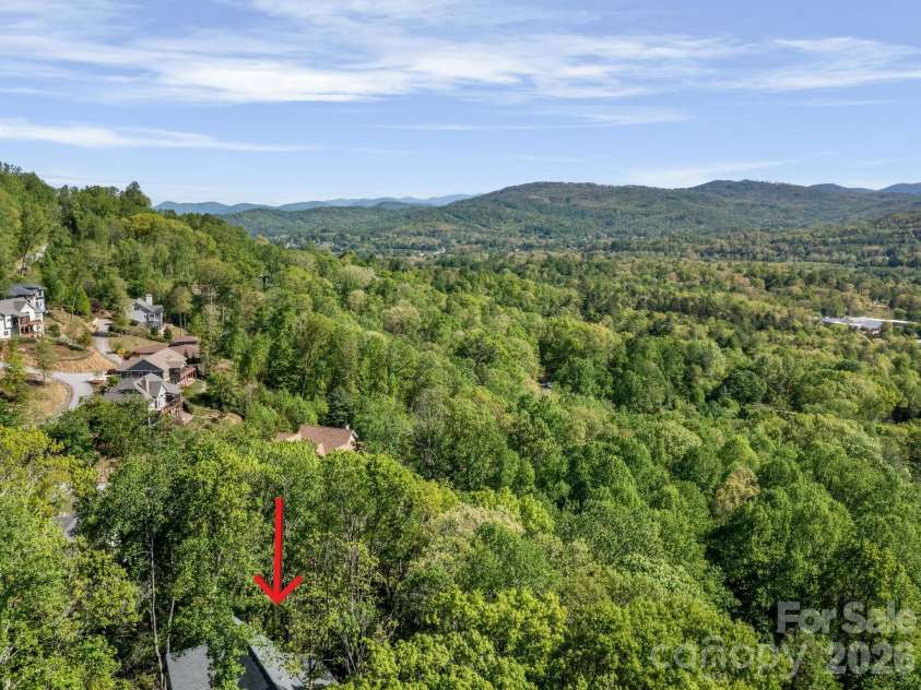199 Garnet Way, Hendersonville, NC 28791.  MLS# CAR4372547, YatesRealty ID 22596. 