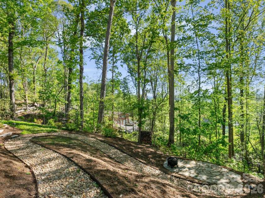 199 Garnet Way, Hendersonville, NC 28791.  MLS# CAR4372547, YatesRealty ID 22596. 