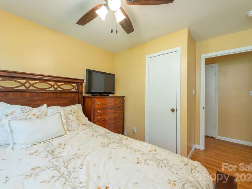 39 Pershing Road, Asheville, NC 28805.  MLS# CAR4262949, YatesRealty ID 22596. Bedroom 1