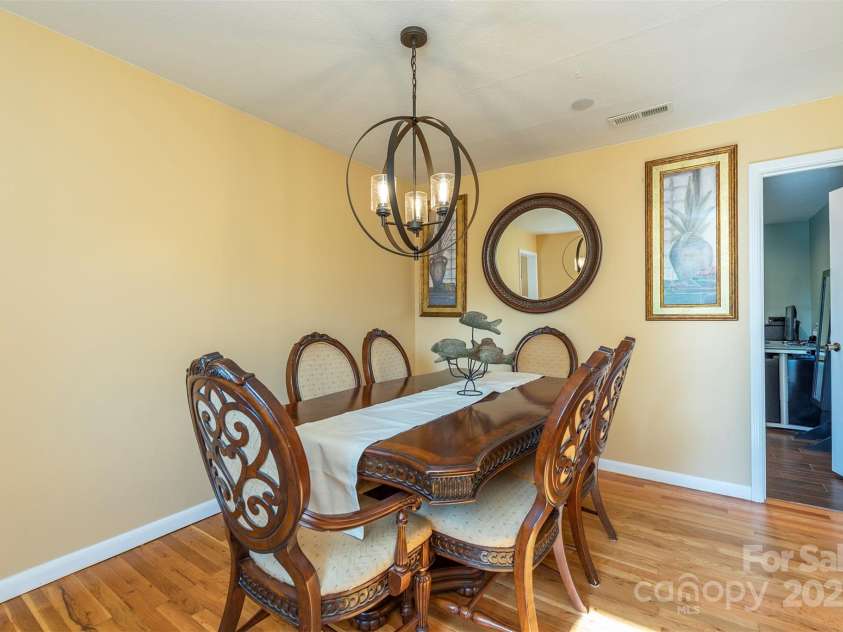 39 Pershing Road, Asheville, NC 28805.  MLS# CAR4262949, YatesRealty ID 22596. Dining room off the kitchen