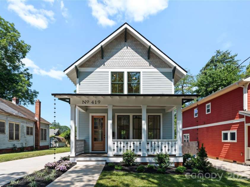 419 Solomon Street, Charlotte, NC 28216.  MLS# CAR4275427, YatesRealty ID 22597. 