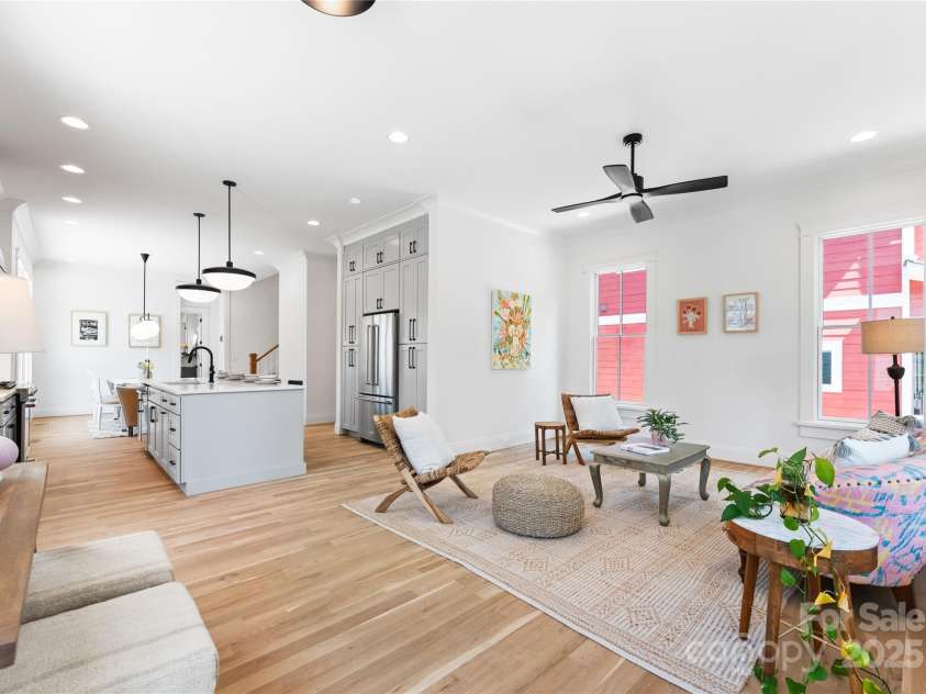 419 Solomon Street, Charlotte, NC 28216.  MLS# CAR4275427, YatesRealty ID 22597. 