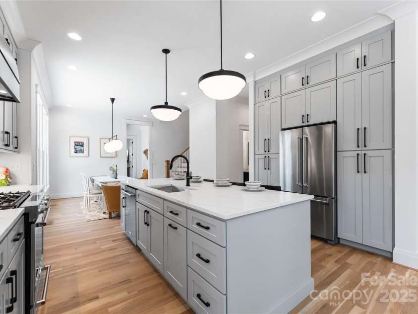 419 Solomon Street, Charlotte, NC 28216.  MLS# CAR4275427, YatesRealty ID 22597. 