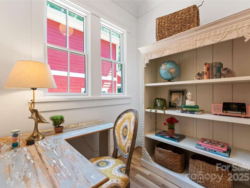 419 Solomon Street, Charlotte, NC 28216.  MLS# CAR4275427, YatesRealty ID 22597. 