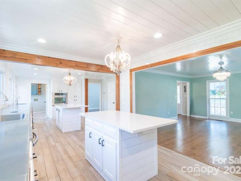 3921 Bon Rea Drive, Charlotte, NC 28226.  MLS# CAR4260621, YatesRealty ID 22598. 