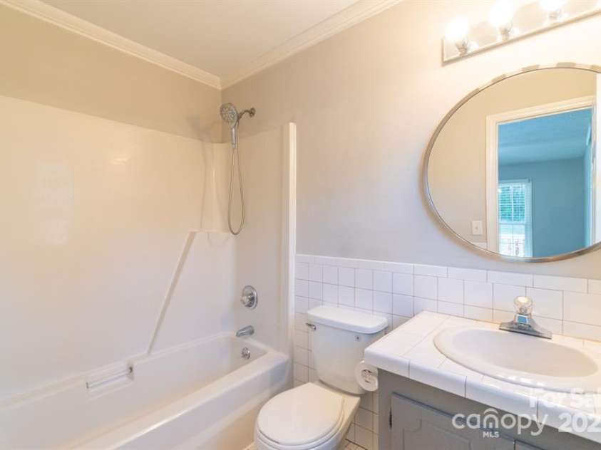 3921 Bon Rea Drive, Charlotte, NC 28226.  MLS# CAR4260621, YatesRealty ID 22598. 