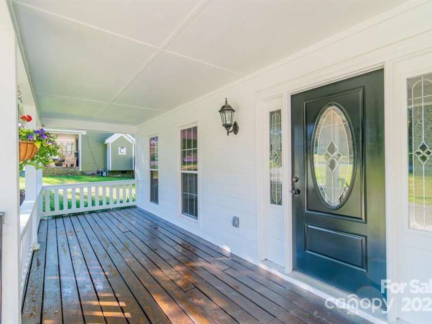 3921 Bon Rea Drive, Charlotte, NC 28226.  MLS# CAR4260621, YatesRealty ID 22598. 