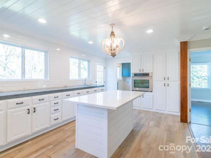 3921 Bon Rea Drive, Charlotte, NC 28226.  MLS# CAR4260621, YatesRealty ID 22598. 