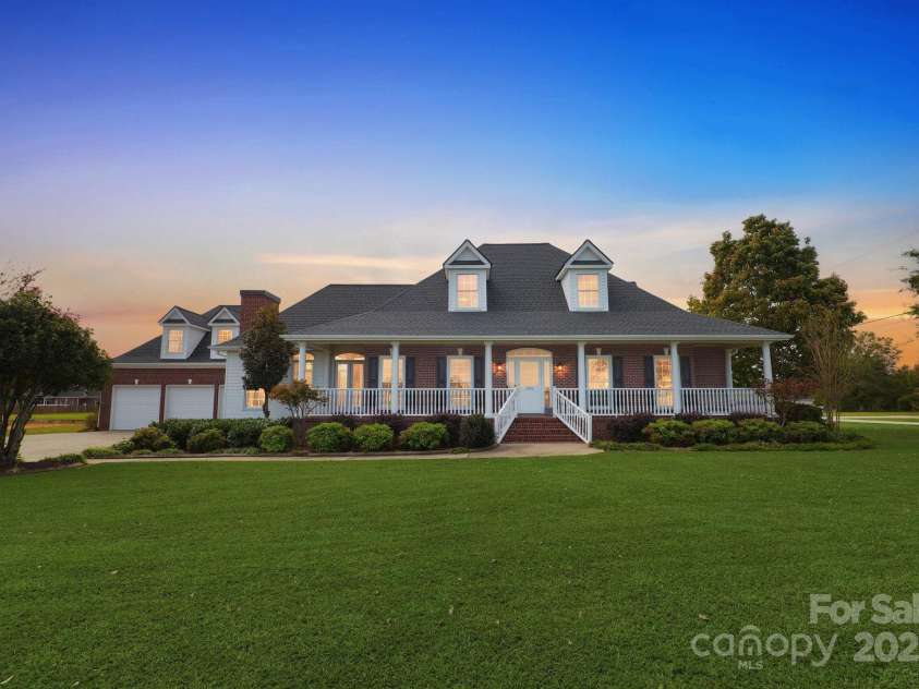 1004 Brockman Road, Greer, SC 29651.  MLS# CAR4312063, YatesRealty ID 226. 1004 Brockman Rd