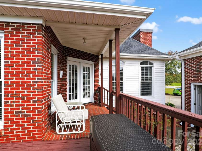 1004 Brockman Road, Greer, SC 29651.  MLS# CAR4312063, YatesRealty ID 226. 1004 - Deck 1