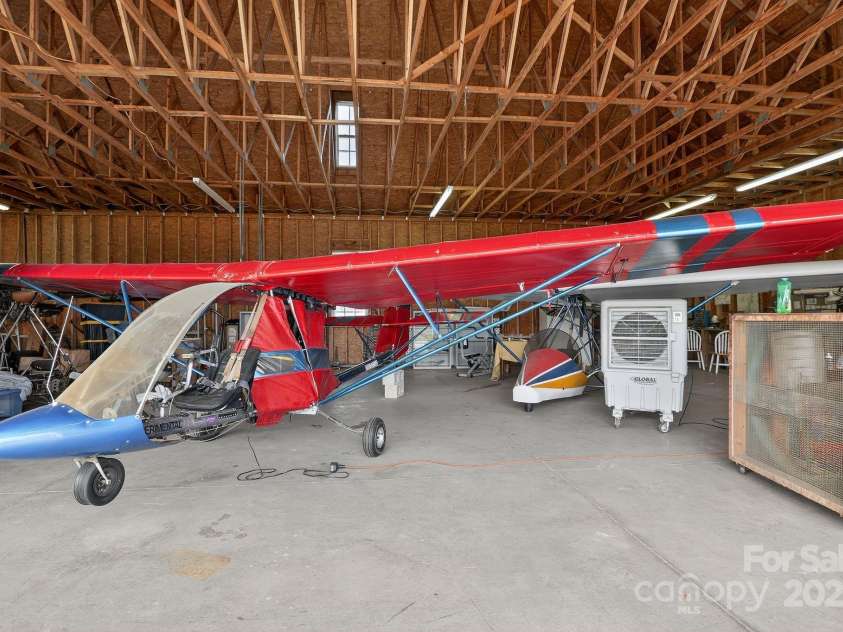 1004 Brockman Road, Greer, SC 29651.  MLS# CAR4312063, YatesRealty ID 226. 1004 - Hangar 4