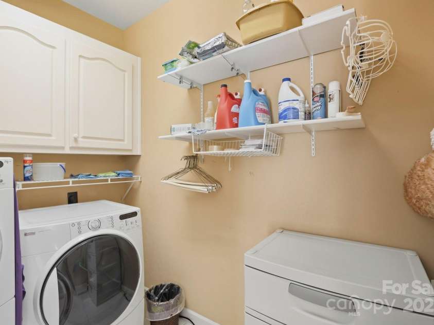 1004 Brockman Road, Greer, SC 29651.  MLS# CAR4312063, YatesRealty ID 226. 1004 - Laundry