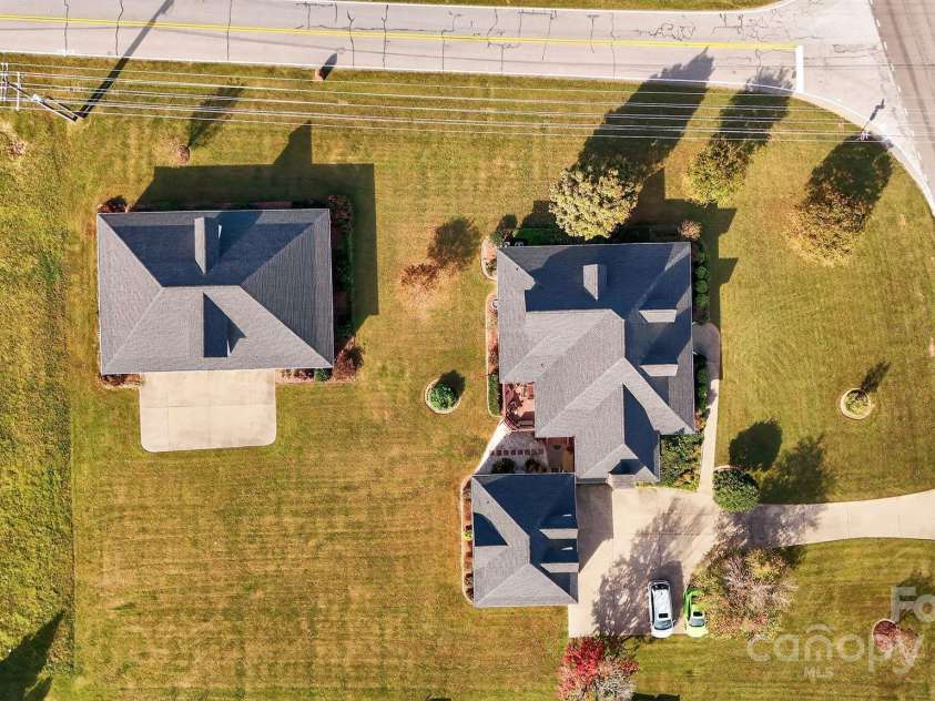 1004 Brockman Road, Greer, SC 29651.  MLS# CAR4312063, YatesRealty ID 226. Aerial Showing 1004 Brockman Rd 4