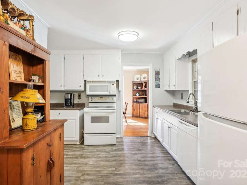 1026 Holly Drive, Gastonia, NC 28054.  MLS# CAR4190173, YatesRealty ID 226. 