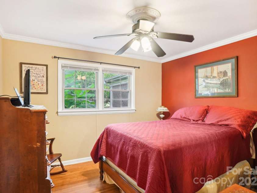 1026 Holly Drive, Gastonia, NC 28054.  MLS# CAR4190173, YatesRealty ID 226. 