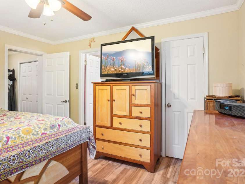 1026 Holly Drive, Gastonia, NC 28054.  MLS# CAR4190173, YatesRealty ID 226. 