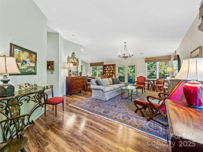 73 Ridgetop Circle, Brevard, NC 28712.  MLS# CAR4307459, YatesRealty ID 226. Great flow for entertaining