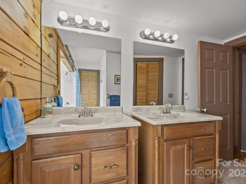 314 Cedarwood Drive, Waynesville, NC 28785.  MLS# CAR4228168, YatesRealty ID 2260. 