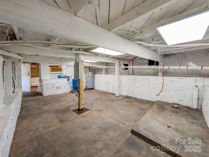 7854 US Highway 19E None, Burnsville, NC 28714.  MLS# CAR4319007, YatesRealty ID 2260. Incapsulated crawl space