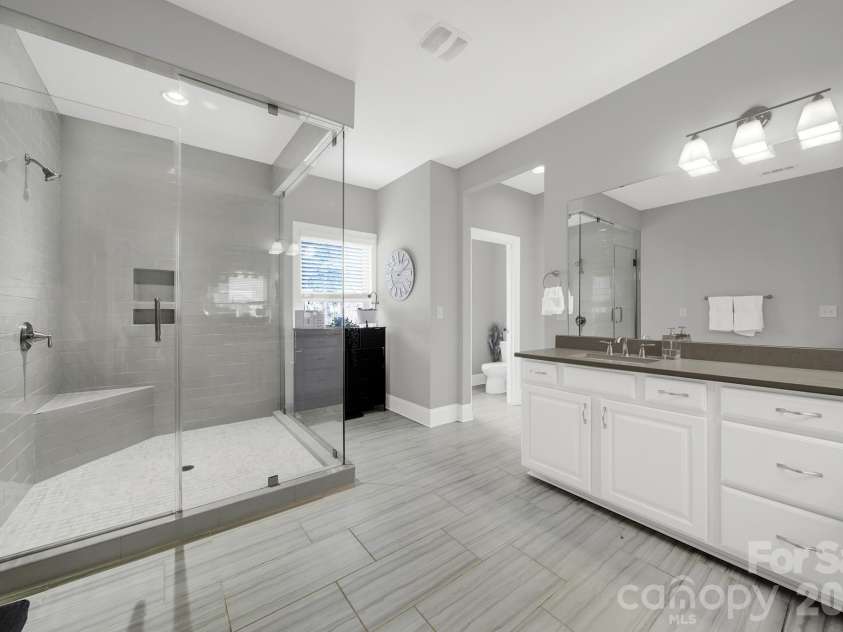 947 Eckerd Drive, Fort Mill, SC 29707.  MLS# CAR4348888, YatesRealty ID 2260. 
