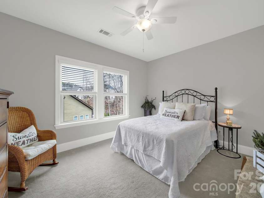 947 Eckerd Drive, Fort Mill, SC 29707.  MLS# CAR4348888, YatesRealty ID 2260. 