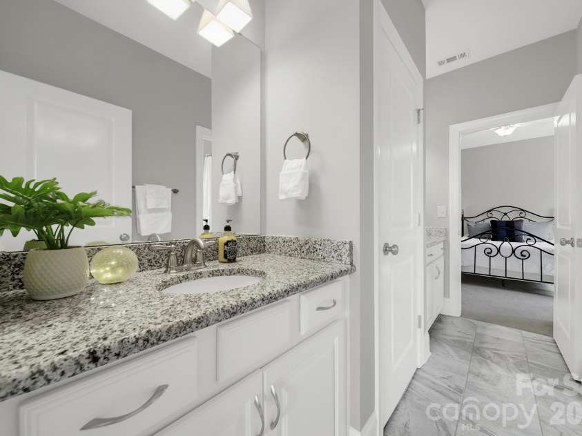 947 Eckerd Drive, Fort Mill, SC 29707.  MLS# CAR4348888, YatesRealty ID 2260. 