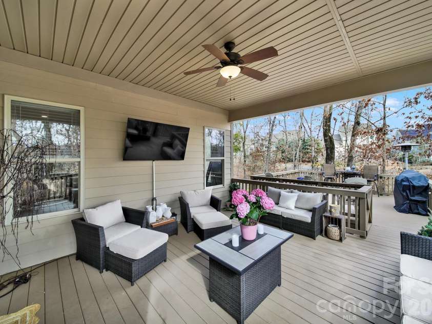 947 Eckerd Drive, Fort Mill, SC 29707.  MLS# CAR4348888, YatesRealty ID 2260. 