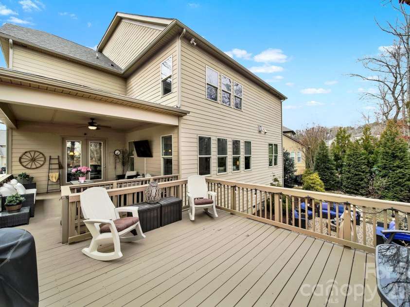 947 Eckerd Drive, Fort Mill, SC 29707.  MLS# CAR4348888, YatesRealty ID 2260. 