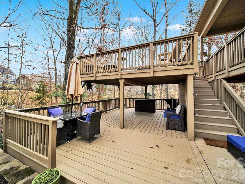 947 Eckerd Drive, Fort Mill, SC 29707.  MLS# CAR4348888, YatesRealty ID 2260. 