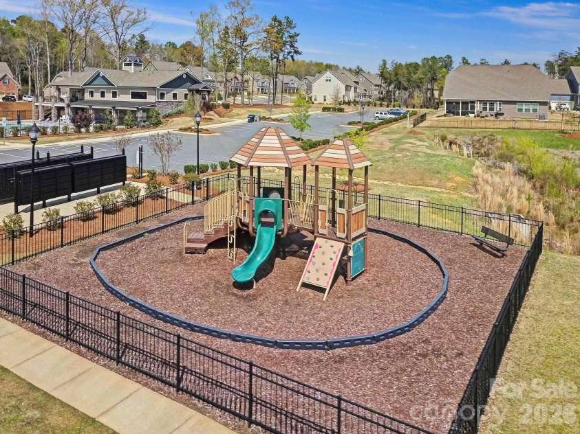 947 Eckerd Drive, Fort Mill, SC 29707.  MLS# CAR4348888, YatesRealty ID 2260. 