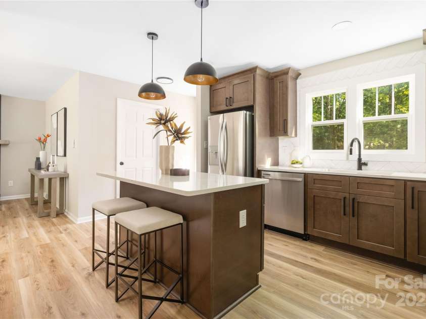 7407 Limerick Drive, Charlotte, NC 28270.  MLS# CAR4274936, YatesRealty ID 22600. 