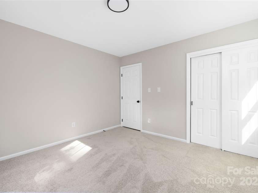 7407 Limerick Drive, Charlotte, NC 28270.  MLS# CAR4274936, YatesRealty ID 22600. 