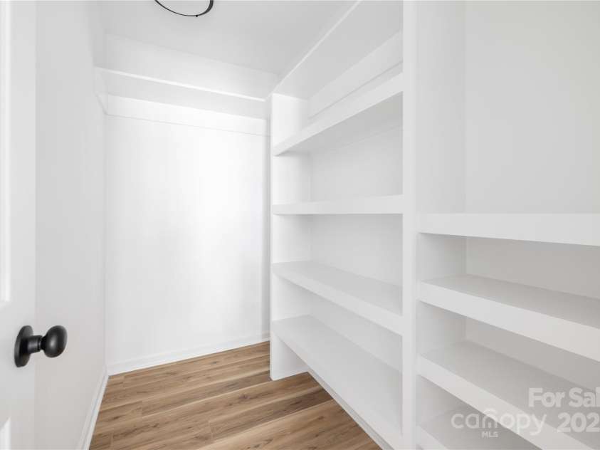 7407 Limerick Drive, Charlotte, NC 28270.  MLS# CAR4274936, YatesRealty ID 22600. 