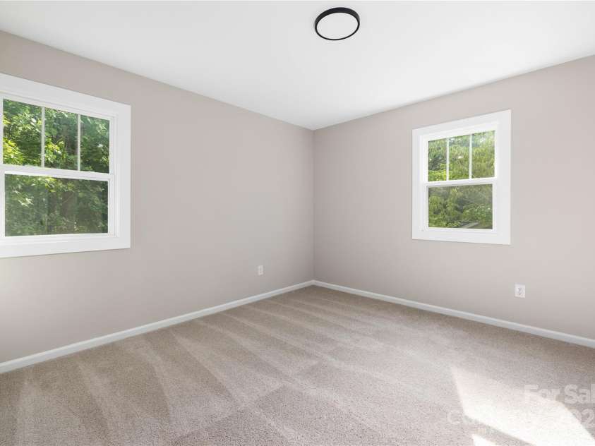 7407 Limerick Drive, Charlotte, NC 28270.  MLS# CAR4274936, YatesRealty ID 22600. 