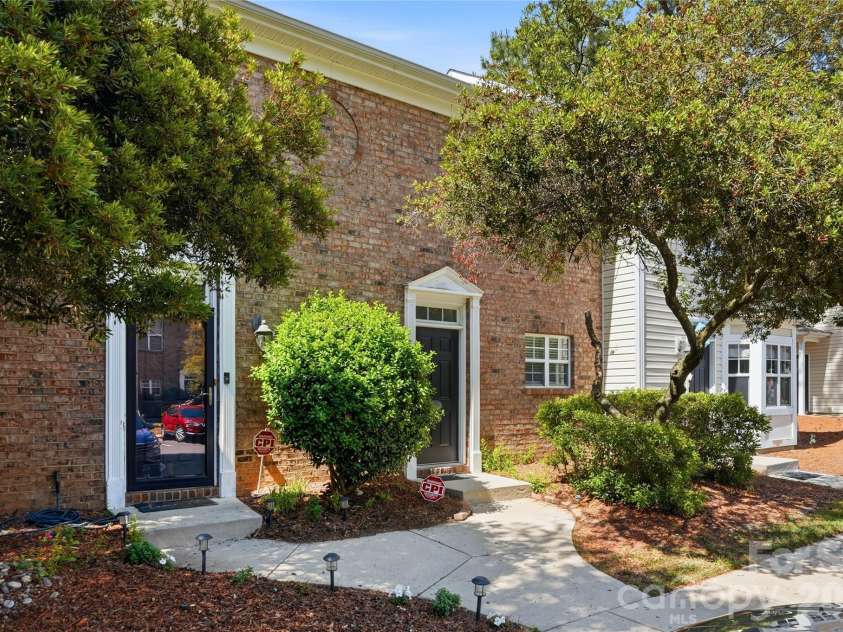 11544 Savannah Creek Drive, Charlotte, NC 28273.  MLS# CAR4376450, YatesRealty ID 22602. 