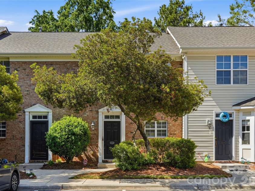 11544 Savannah Creek Drive, Charlotte, NC 28273.  MLS# CAR4376450, YatesRealty ID 22602. 