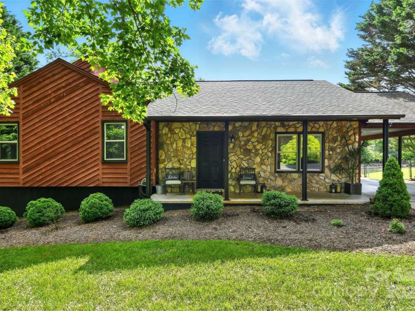 5378 Westwood Drive, Granite Falls, NC 28630.  MLS# CAR4268725, YatesRealty ID 22602. 