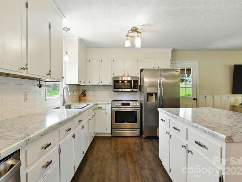 5378 Westwood Drive, Granite Falls, NC 28630.  MLS# CAR4268725, YatesRealty ID 22602. 