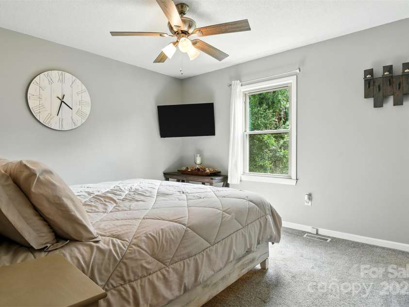 5378 Westwood Drive, Granite Falls, NC 28630.  MLS# CAR4268725, YatesRealty ID 22602. 