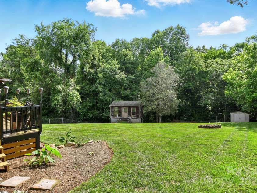 5378 Westwood Drive, Granite Falls, NC 28630.  MLS# CAR4268725, YatesRealty ID 22602. 