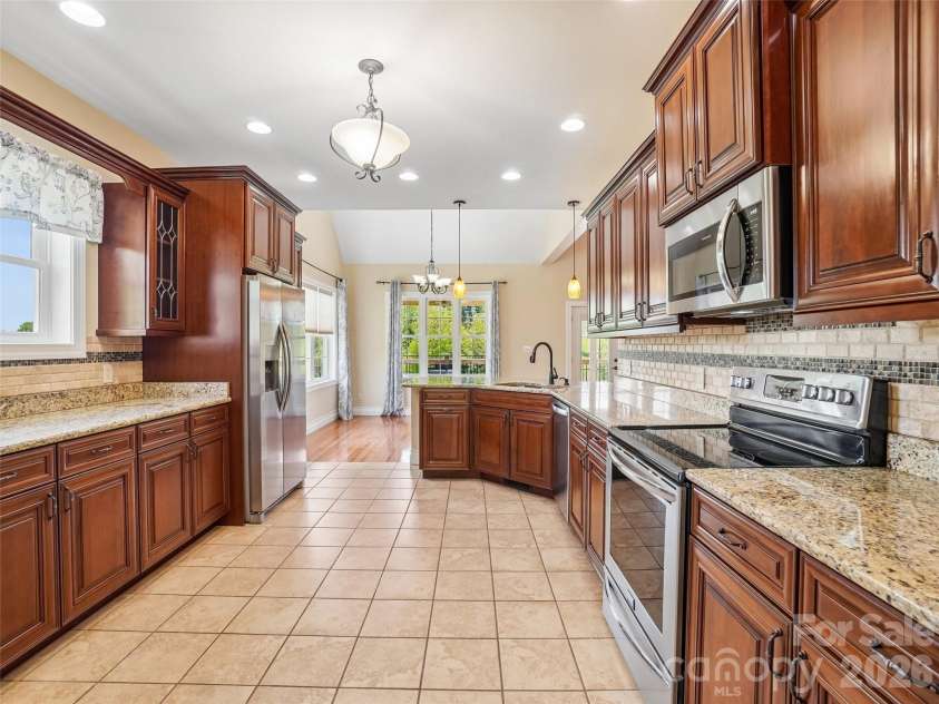 65 Horizon Way, Alexander, NC 28701.  MLS# CAR4376099, YatesRealty ID 22603. 